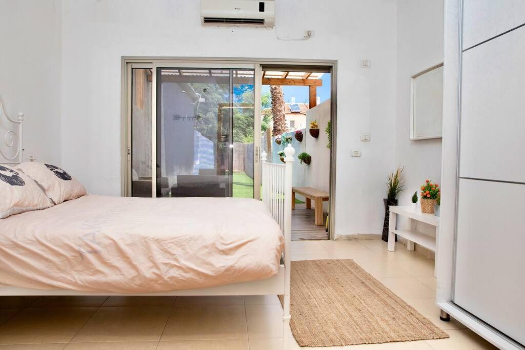 Homey Apartment Near The Beach Hadera Eksteriør bilde