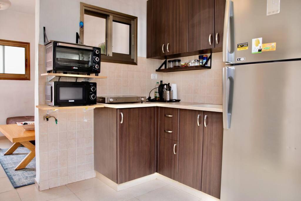 Homey Apartment Near The Beach Hadera Eksteriør bilde