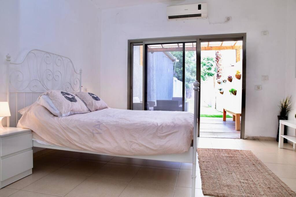 Homey Apartment Near The Beach Hadera Eksteriør bilde